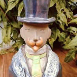 Keramisk herrefigur � Elsi Bourelius for JIE Gantofta