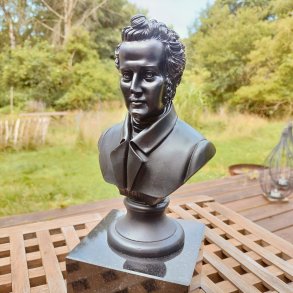 Flot og unik buste af komponisten Vincenzo Bellini